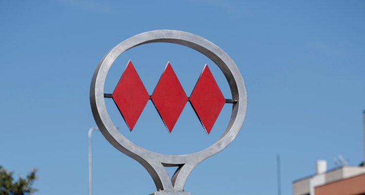 Metro de Santiago restablece el servicio completo en la Línea 2 tras el descarrilamiento de un tren