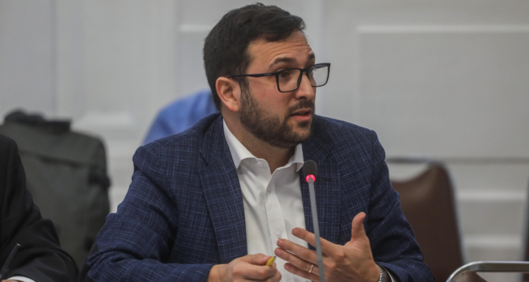 Miguel Crispi defiende validación de Fundación Procultura cuando era subdere: “Está sumamente normado”