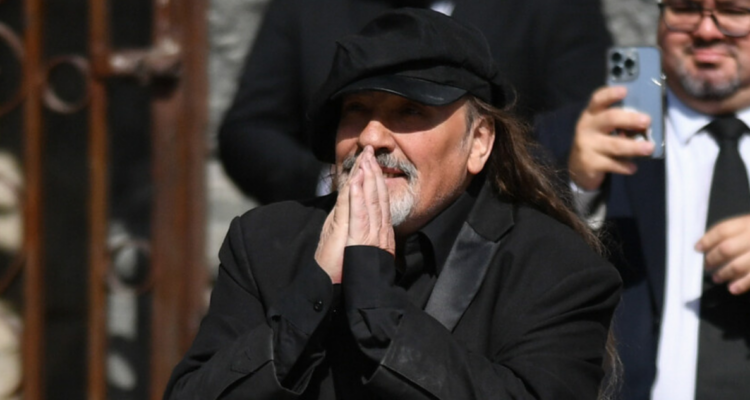 Miguel Negro Piñera en referencia a posible internación de urgencia a raíz de su leucemia