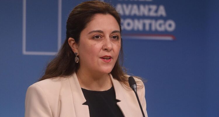 Diputados UDI piden salida de ministra de Bienes Nacionales tras fallida compra de la casa de Allende