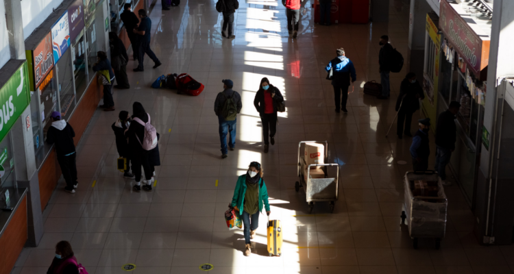 Municipio de Puerto Montt busca acuerdo para sumar seguridad y fomentar turismo en Terminal de Buses