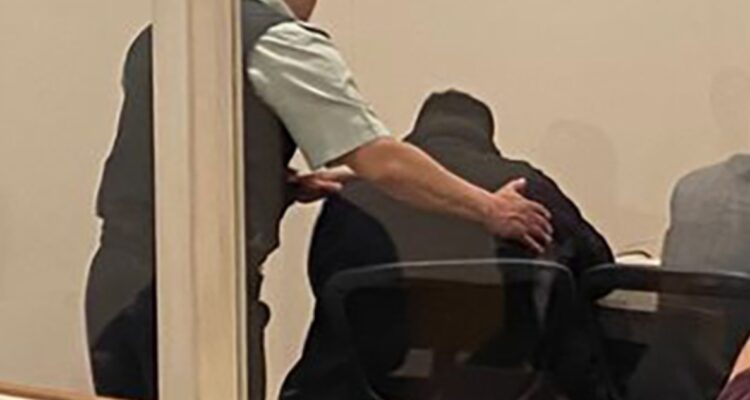 Naufragio en Bahía Mansa: formalizan a patrón de lancha y fiscalía dice que pidió no llamar a equipos de emergencia