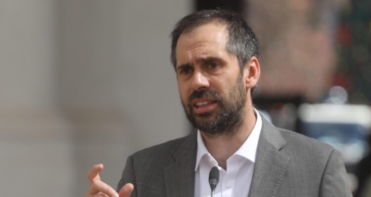 Nicolás Grau por ley de fraccionamiento