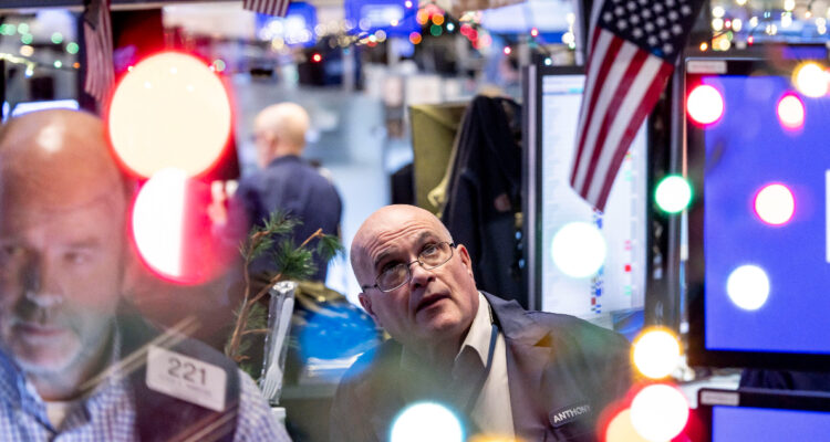 Wall Street abrió en verde con el Nasdaq liderando las alzas gracias a los chips