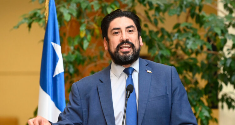 Oyarzo y fallida compra de casa de Allende: “Ministra Fernández debería dar un paso al costado”