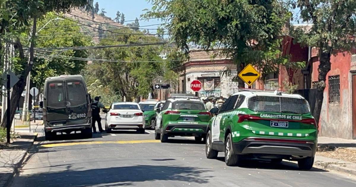 Liberan a niño rehén de hombre parapetado en Recoleta tras denuncia por VIF