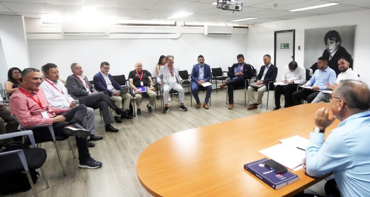 FIFPro destacó paro del Sifup contra ANFP.