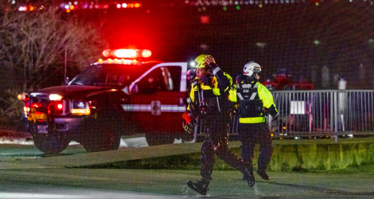 Pentágono califica de “accidente” la colisión entre un avión y un helicóptero militar en Washington