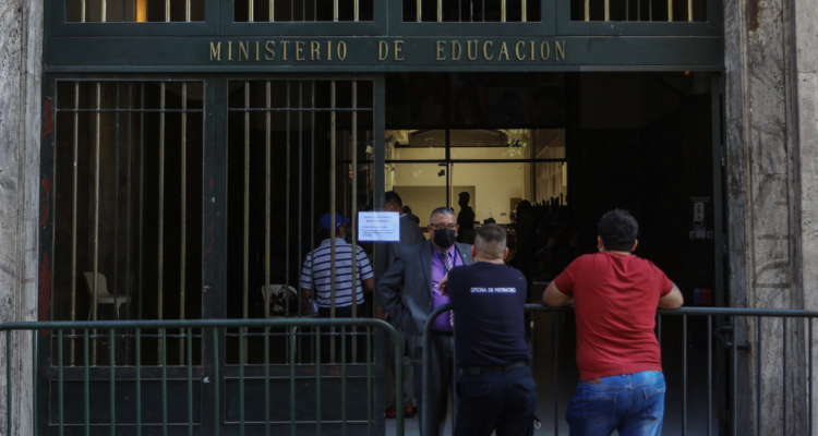 Piden control biométrico en edificios gubernamentales tras robo en Subsecretaría de Educación Superior