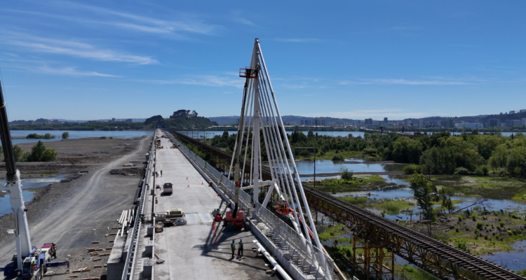 Obras de Puente Ferroviario por corte de tránsito en Avenida Costanera de Concepción