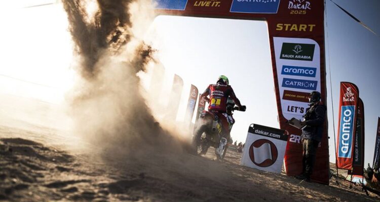 Rally Dakar: chilenos Quintanilla y Cornejo se mantienen firmes en el ’Top 10’ de las motos