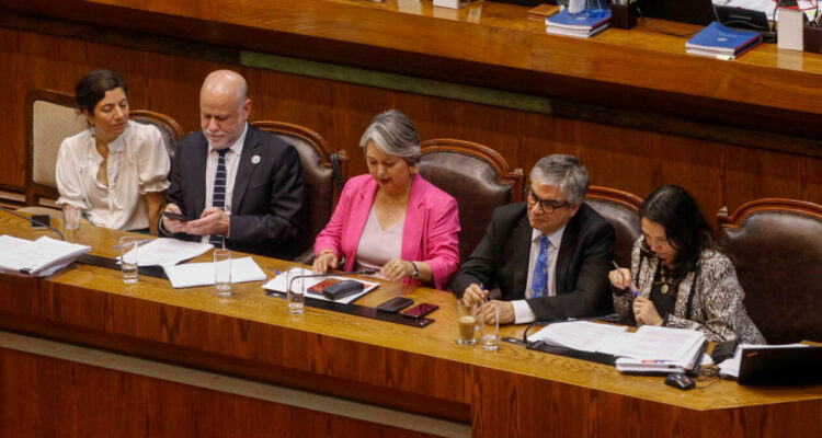 Aprobación de reforma de pensiones le abre el 