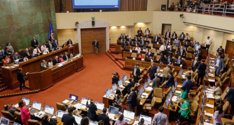 Con valoraciones y también preocupaciones: gremios empresariales reaccionan a la reforma de pensiones