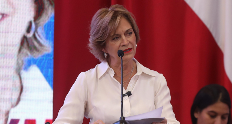 RN y Matthei insisten en primaria amplia de oposición: “Esperamos miren más allá de su propio interés”