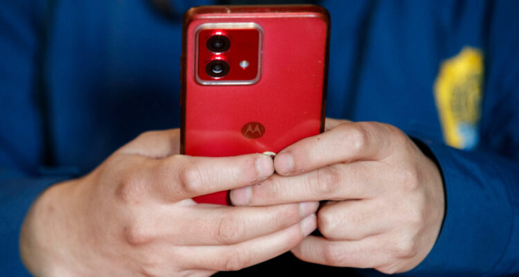 Sernac y Entel acuerdan proceso por cobros de Roaming en Argentina: afectó a 964 mil clientes