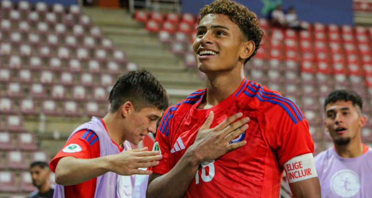 Falló un penal y tuvo venganza en minutos: el agónico doblete de Rossel que salvó a Chile ante Perú