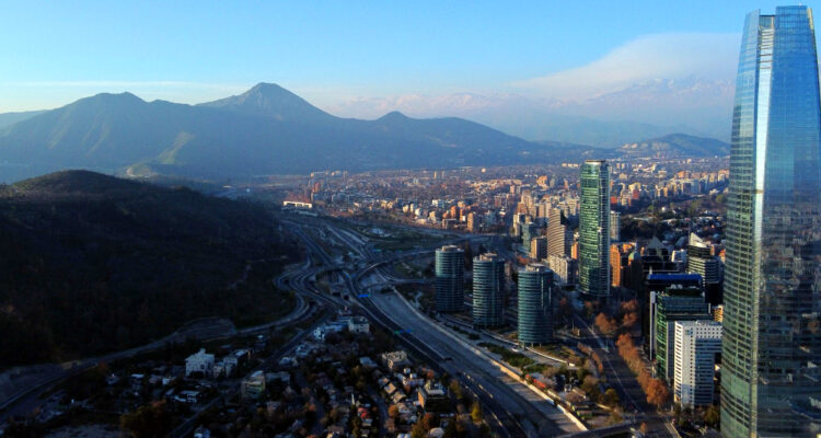 La actividad económica creció 2,1% en noviembre de 2024, gracias al desempeño de todos sus componentes