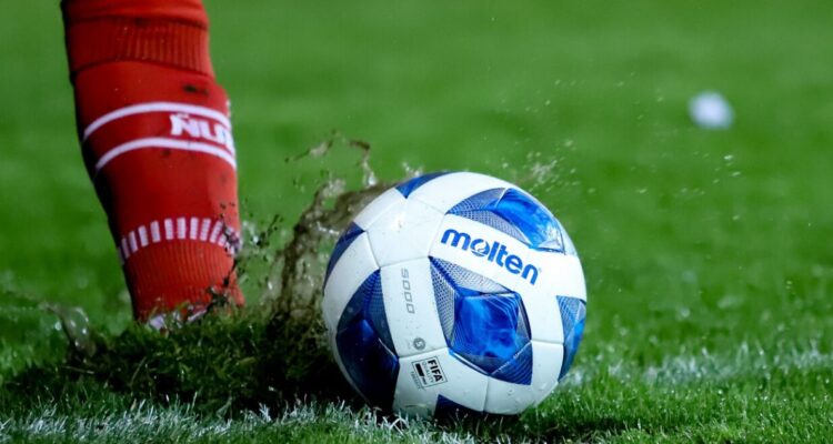 Sifup y ANFP alcanzan acuerdo para deponer paro del fútbol