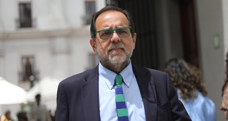 Diputado Mulet pide a familias de Allende, Aylwin y Piñera donar casas patrimoniales: “Es lo correcto”