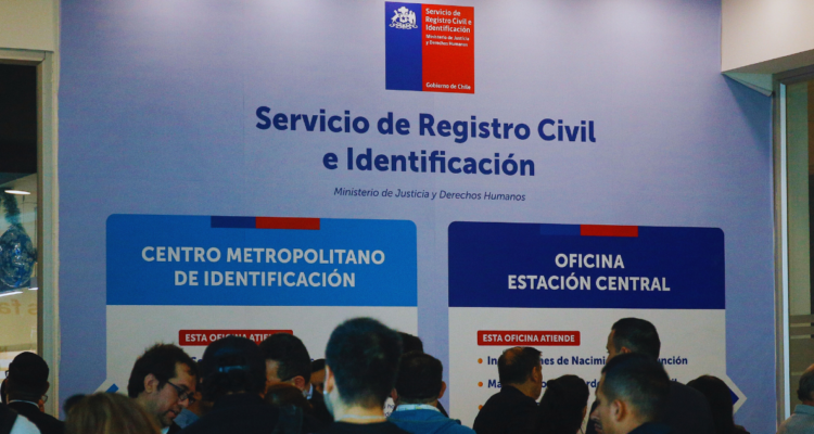 Contraloría detecta que Registro Civil pagó $7 mil millones en proyectos informáticos que nunca usó