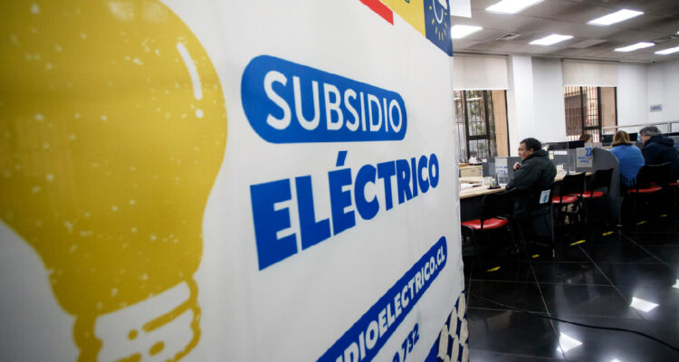 Ampliación del subsidio eléctrico: Ministro Pardow respondió críticas por niveles de postulación