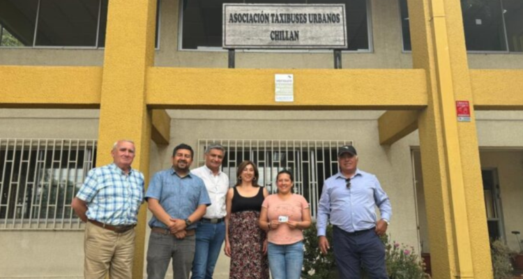 Taxibuses de Chillán premian a pasajeros destacados con recorridos gratuitos