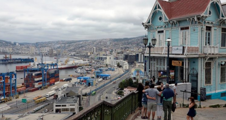 Valparaiso: El “tiktoker” inglés y la ley de puerto