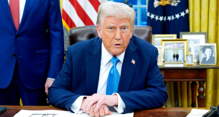 Trump asegura que no permitirá que EE.UU. compre petróleo a Venezuela