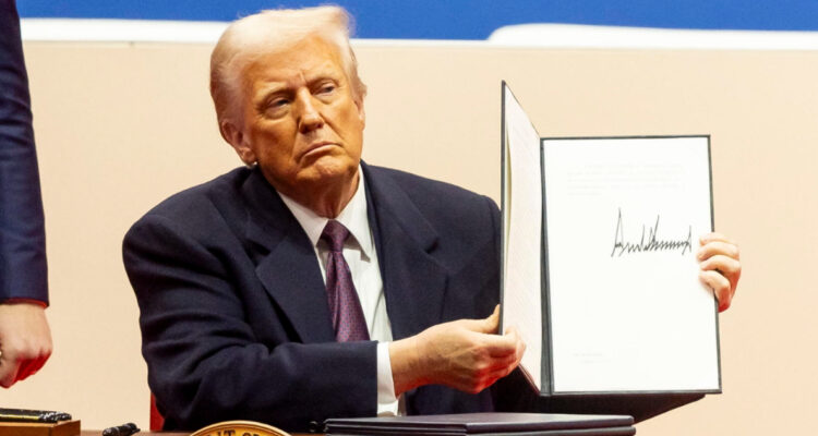 Trump revoca la salida de Cuba de la lista de estados promotores del terrorismo