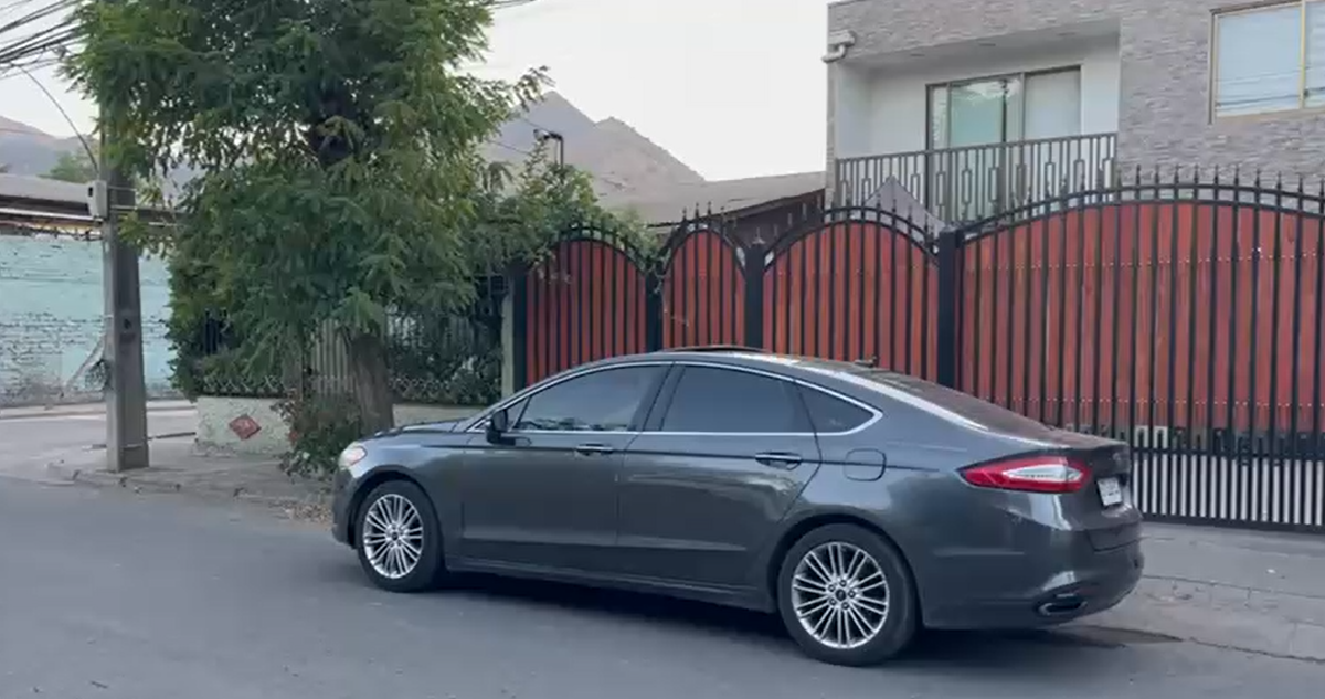Familia sufre turbazo en Huechuraba: delincuentes se llevaron auto, especies y dinero