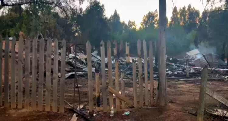 Una menor de 5 años muere en incendio de ferretería en San Pedro de Melipilla