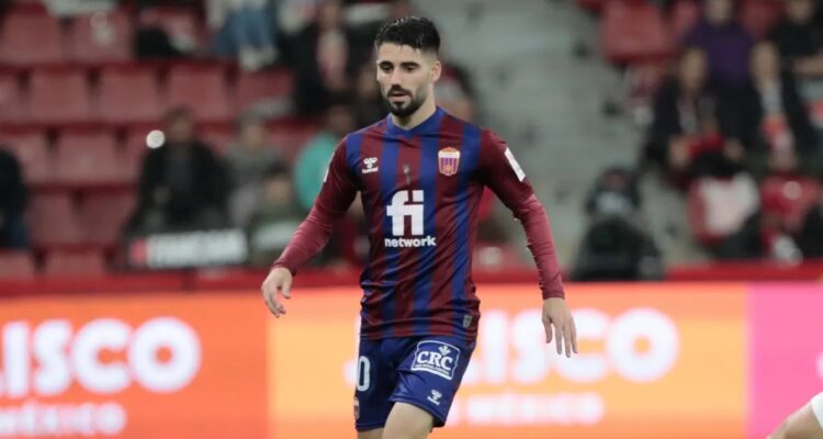 Español Cristian Montes es nuevo jugador de Unión Española.