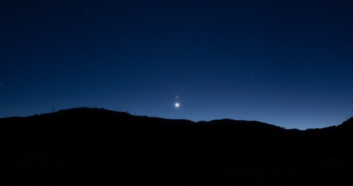 Venus y Saturno