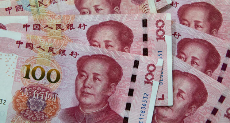 El yuan, moneda nacional de China, toca mínimos desde 2023 por temor a los aranceles de Trump