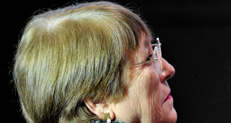 Michelle Bachelet de perfil