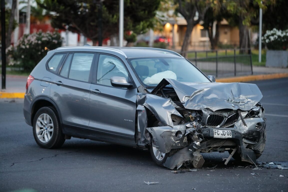 Carabinero queda grave tras sufrir accidente mientras ejercía como taxista en La Florida