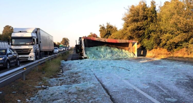 Dos muertos deja accidente en Ruta 5 Sur a la altura de Río Claro: reportan gran congestión vehicular