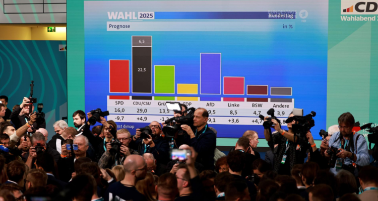 Alemania: bloque conservador gana elecciones y en segundo lugar queda la ultraderecha, según sondeos