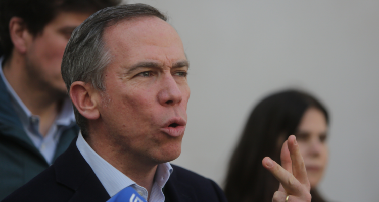 Alessandri (UDI) critica límites a pistolas taser: “Los policías se van a abstener a ocuparlas”