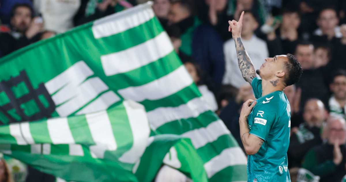 Antony del Betis celebra su gol ante Real Sociedad en LaLiga