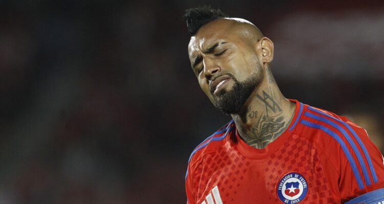 Arturo Vidal puso en duda que juegue ante Panamá.