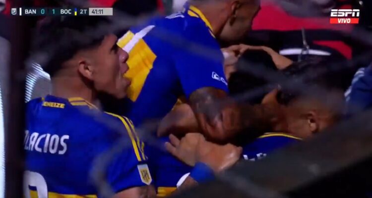 Carlos Palacios fue clave en triunfo de Boca Juniors.