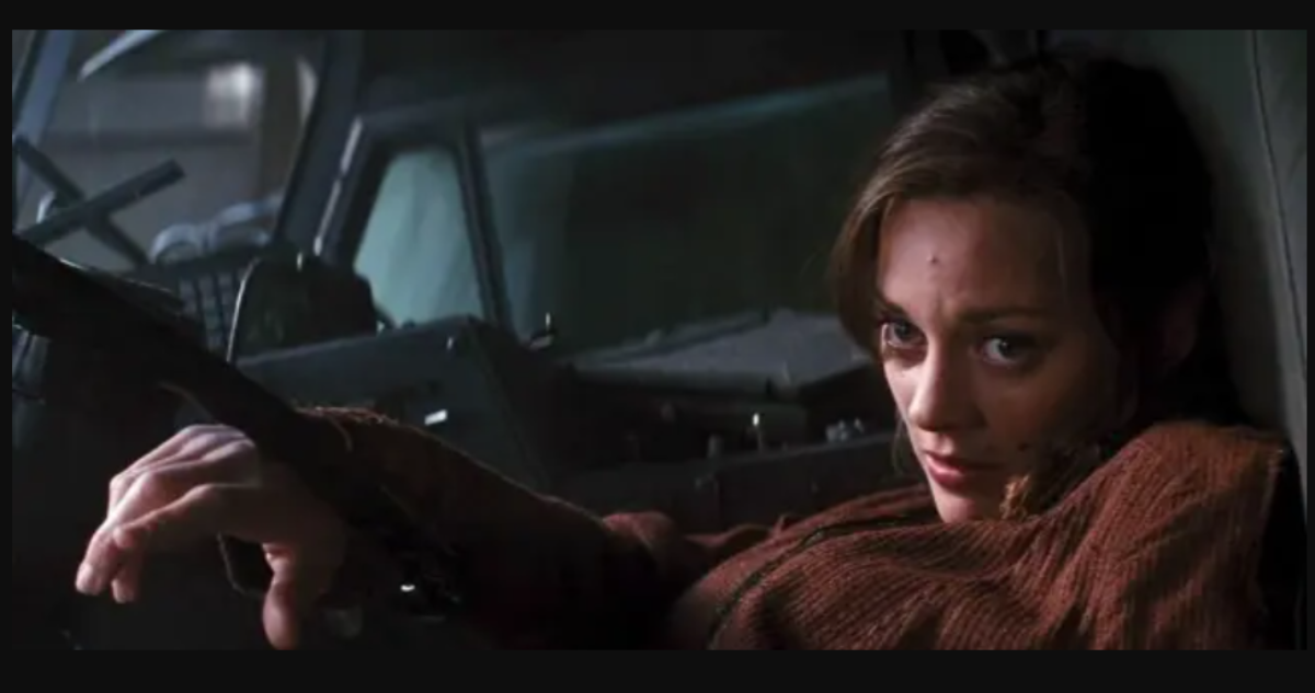 Marion Cotillard en Batman: El caballero de la noche asciende
