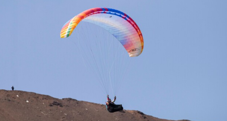Confirman muerte de gendarme que cayó al vacío mientras practicaba parapente en Temuco