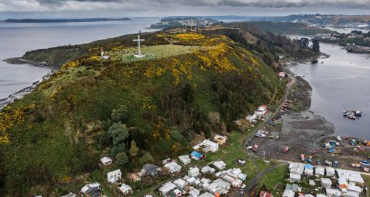 Preocupación en vecinos de Isla Tenglo por problemas con agua y grifos ante incendios