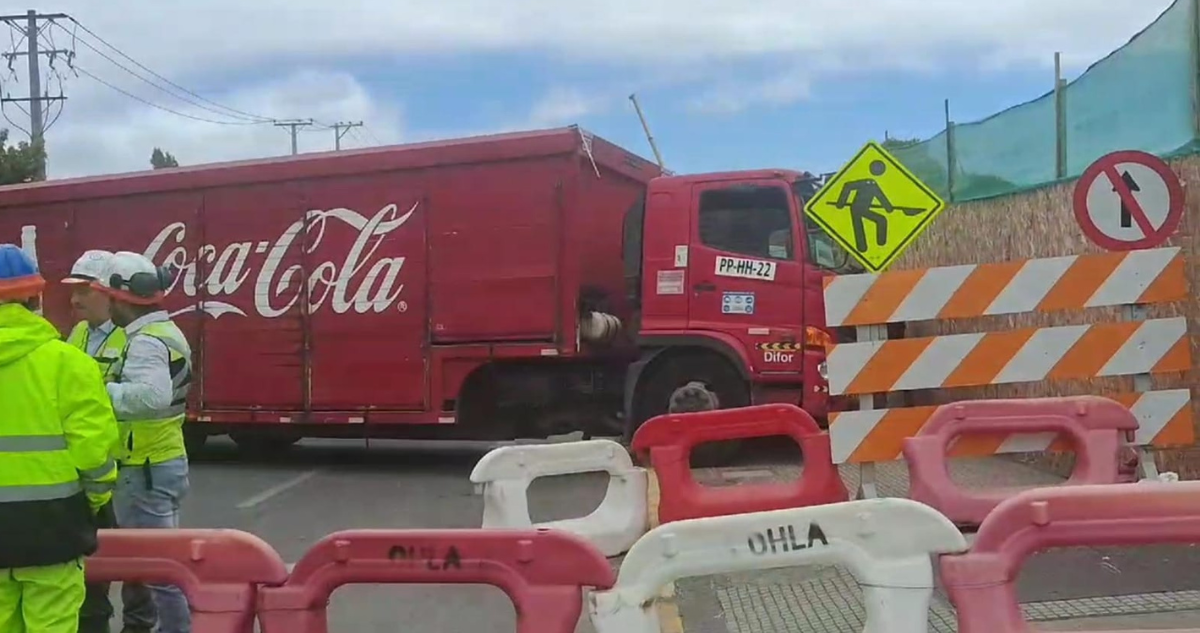 Camión que cayó sobre hombre en Concepción