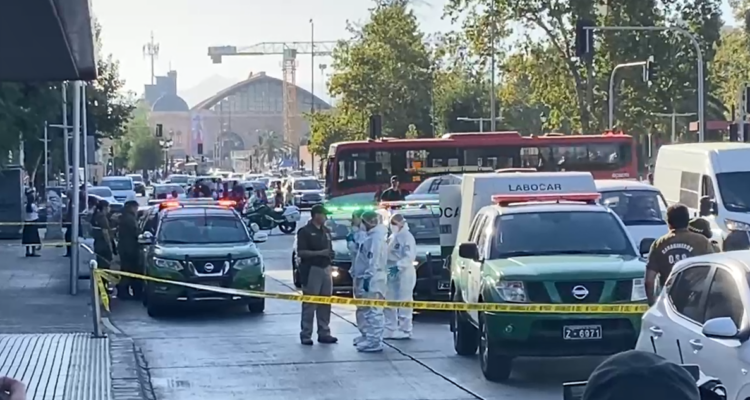 Carabinero hace uso de su arma contra sujeto durante procedimiento en Santiago: herido en riesgo vital