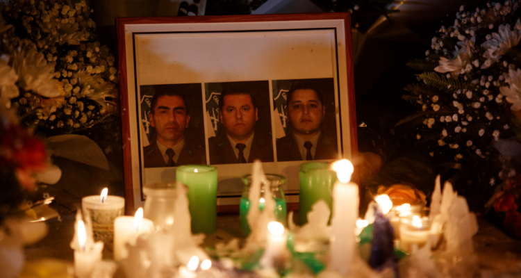 Imagen de carabineros asesinados en Cañete por cambio de cárcel de acusados por crimen