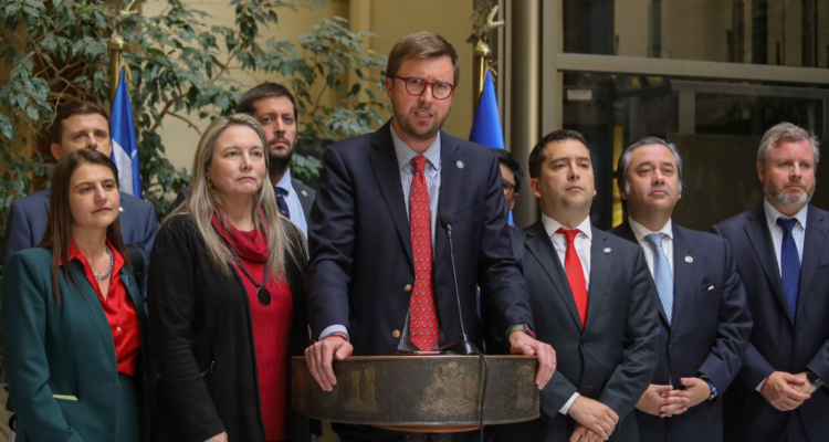 Caso Ojeda: Republicanos piden acudir al Cosena por posible operación venezolana desde embajada