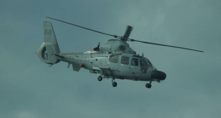 Incidente entre helicóptero y avión en zona disputada eleva la tensión entre China y Filipinas